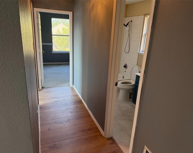 2700 Crystal Falls Drive - Photo Thumbnail 30