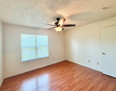 8109 Skillman Street - Photo Thumbnail 11
