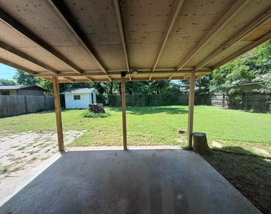 2315 W Park Avenue - Photo Thumbnail 8