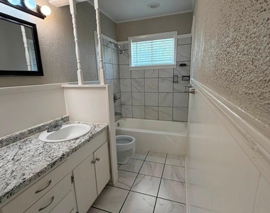 2315 W Park Avenue - Photo Thumbnail 6