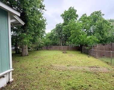 927 W Baker Street - Photo Thumbnail 15