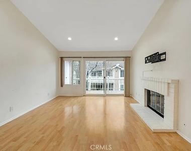 3867 Thorncroft - Photo Thumbnail 3