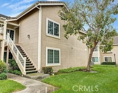 3867 Thorncroft - Photo Thumbnail 1