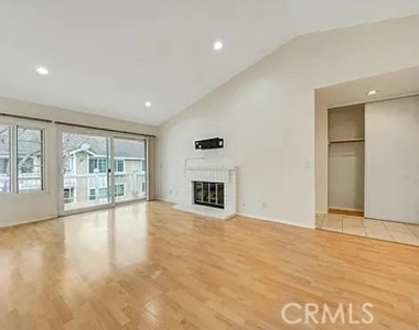 3867 Thorncroft - Photo Thumbnail 7