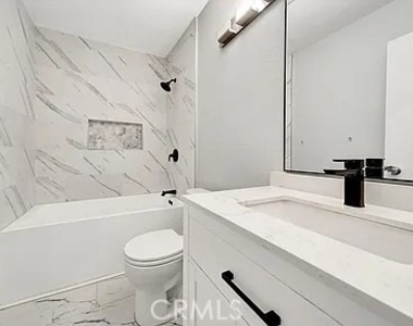 3867 Thorncroft - Photo Thumbnail 8