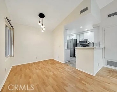 3867 Thorncroft - Photo Thumbnail 4