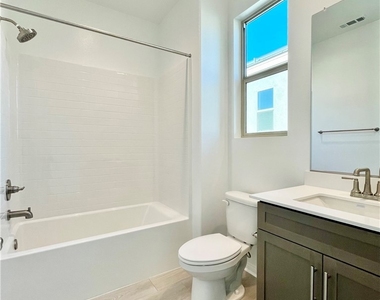 27355 Hyland Court - Photo Thumbnail 11