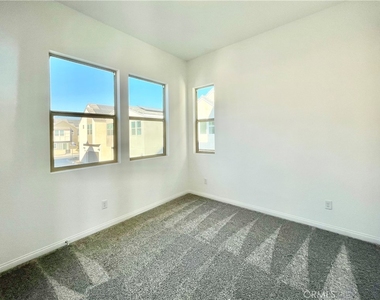 27355 Hyland Court - Photo Thumbnail 9
