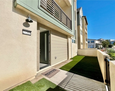 27355 Hyland Court - Photo Thumbnail 20