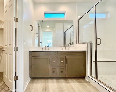 27355 Hyland Court - Photo Thumbnail 15