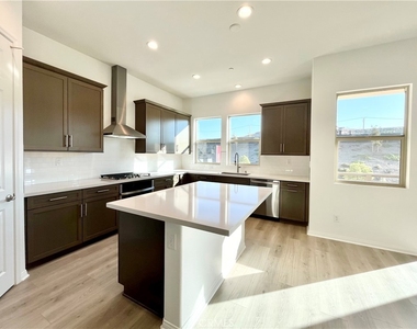 27355 Hyland Court - Photo Thumbnail 8