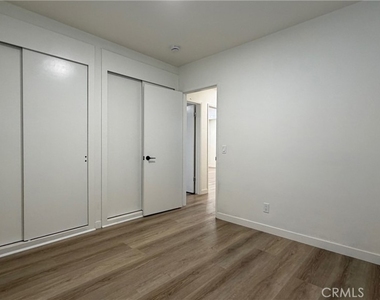 310 S California Street - Photo Thumbnail 8