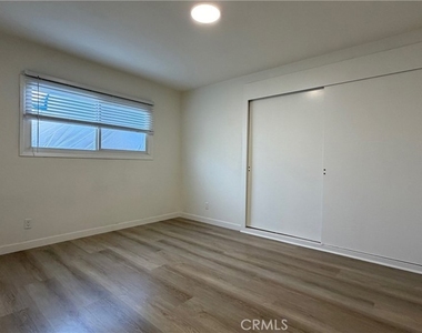 310 S California Street - Photo Thumbnail 4
