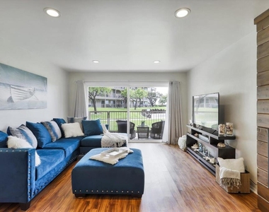 619 Sunfish Way - Photo Thumbnail 7