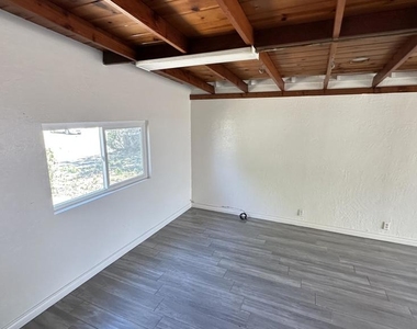11390 Violeta Street - Photo Thumbnail 6