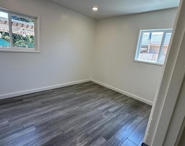 11390 Violeta Street - Photo Thumbnail 11