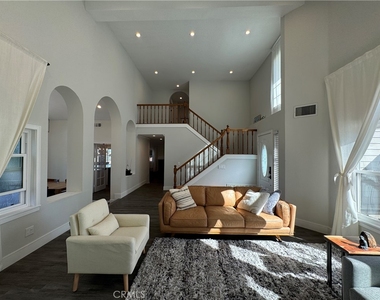 13745 Moonshadow Place - Photo Thumbnail 8