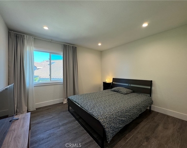 13745 Moonshadow Place - Photo Thumbnail 46