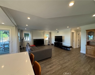 13745 Moonshadow Place - Photo Thumbnail 19