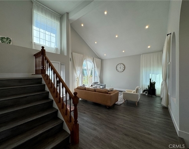 13745 Moonshadow Place - Photo Thumbnail 10