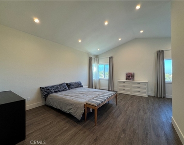 13745 Moonshadow Place - Photo Thumbnail 33