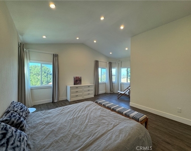 13745 Moonshadow Place - Photo Thumbnail 34