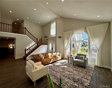 13745 Moonshadow Place - Photo Thumbnail 9