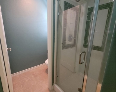4022 Sutton Court - Photo Thumbnail 15