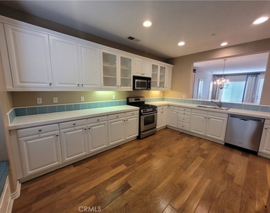 4022 Sutton Court - Photo Thumbnail 4