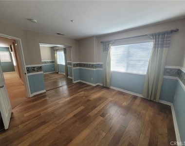 4022 Sutton Court - Photo Thumbnail 8