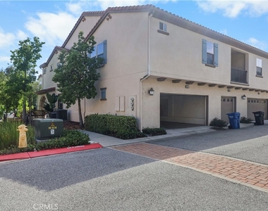 974 Sweetbriar Lane - Photo Thumbnail 2