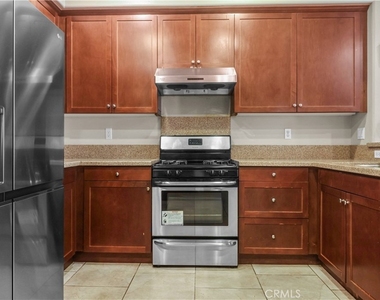 974 Sweetbriar Lane - Photo Thumbnail 9