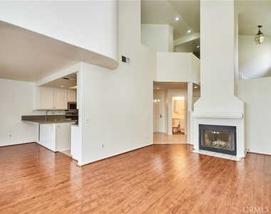 15737 Altamira Drive - Photo Thumbnail 5