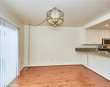 15737 Altamira Drive - Photo Thumbnail 9