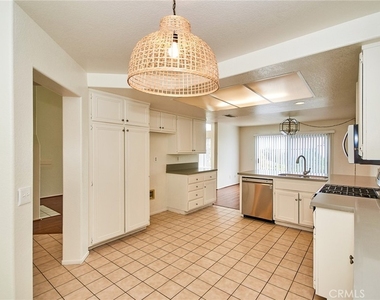 15737 Altamira Drive - Photo Thumbnail 8