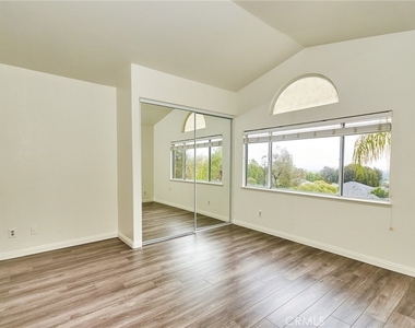 15737 Altamira Drive - Photo Thumbnail 17