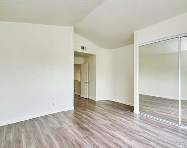 15737 Altamira Drive - Photo Thumbnail 19