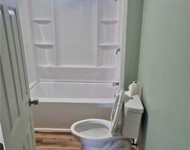 421 Wilkins - Photo Thumbnail 9