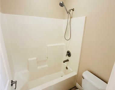 42538 Bradshaw - Photo Thumbnail 21
