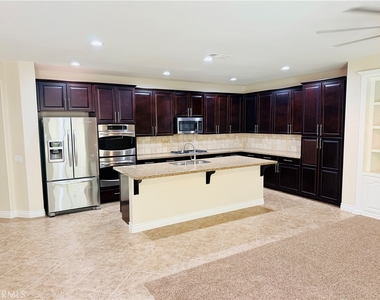 42538 Bradshaw - Photo Thumbnail 46