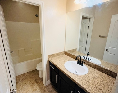 42538 Bradshaw - Photo Thumbnail 20