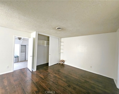 421 E E Stetson Avenue - Photo Thumbnail 3