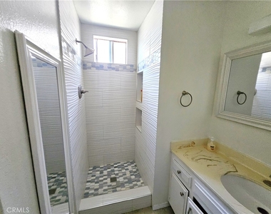 421 E E Stetson Avenue - Photo Thumbnail 4