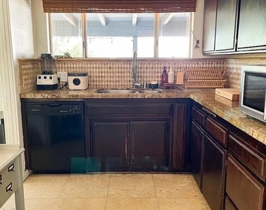 44701 Fig Avenue - Photo Thumbnail 11