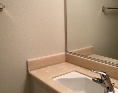 42823 15th Street W - Photo Thumbnail 8