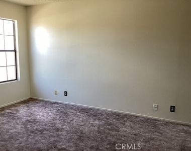 42823 15th Street W - Photo Thumbnail 9