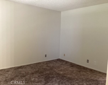 42823 15th Street W - Photo Thumbnail 13