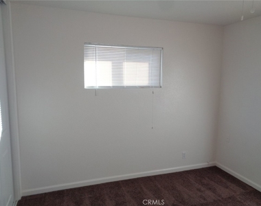 44253 Beech Avenue - Photo Thumbnail 8