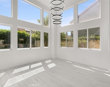 7422 Kyle Court - Photo Thumbnail 8