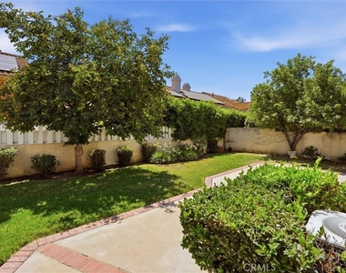 7422 Kyle Court - Photo Thumbnail 35